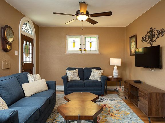3rd image of 4956 Sunshine Dr
