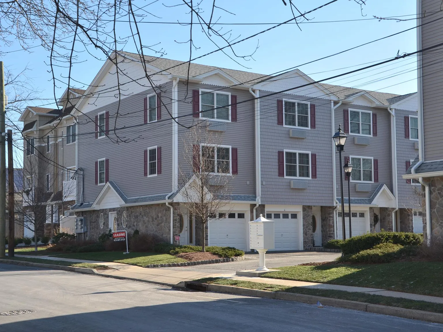 2 bed, 1320 sqft, $3,895 — Photo 1