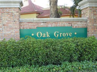 9410 Oak Grove Cir, Davie, FL 33328