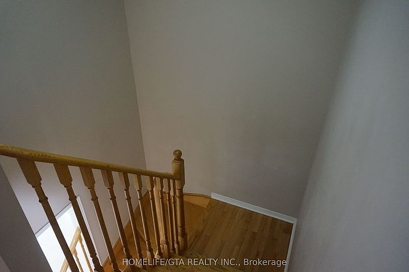 Toronto House for rent - 4 Bedrooms — photo 13