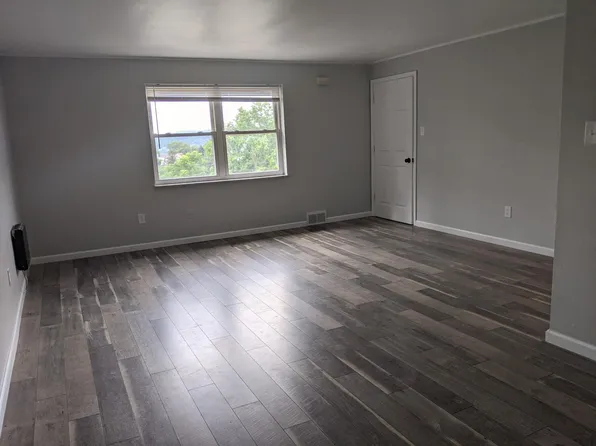 6490 Virginia Ave #2, Pittsburgh, PA 15202