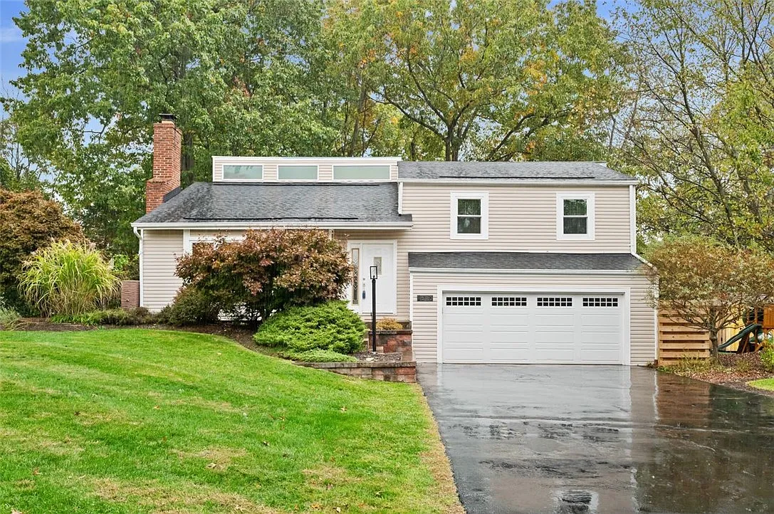 1502 Kelly Rd photo 1