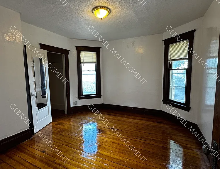 808 Stevens St — Photo 11