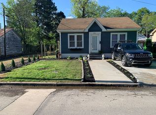 706 E 3rd St, Stuttgart, AR 72160