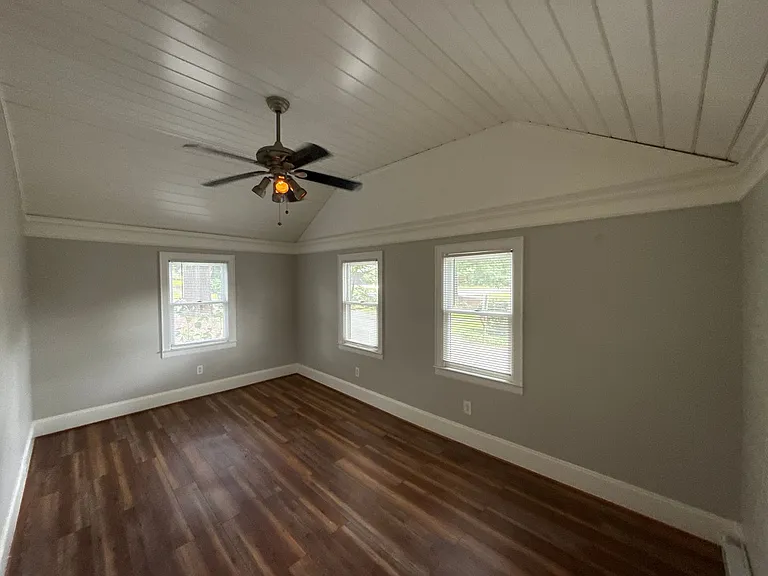 4908 Elder Ave — Photo 16