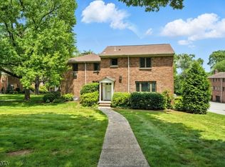 29 Troy Dr, Springfield, NJ 07081