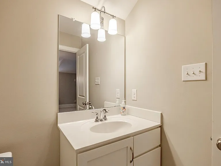 23 Central Ave — Photo 39