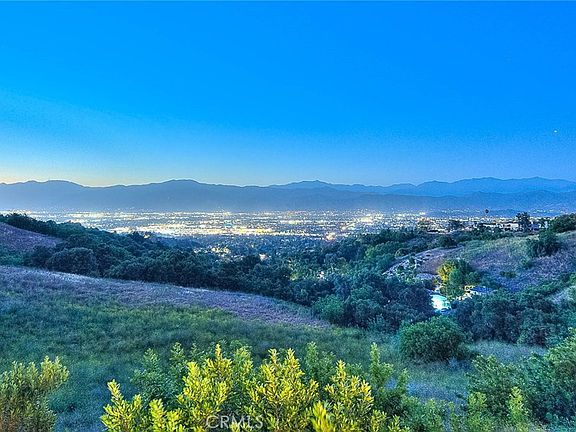 2nd image of 19759 Alpine Crest Rd