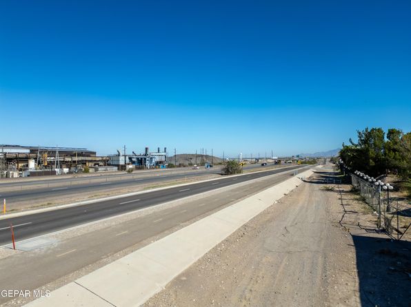 8136 N Desert Blvd, Canutillo, TX 79835