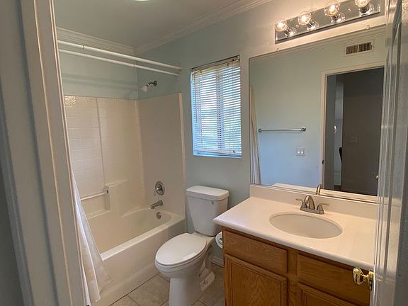 5th image of 909 Palo Cedro Dr