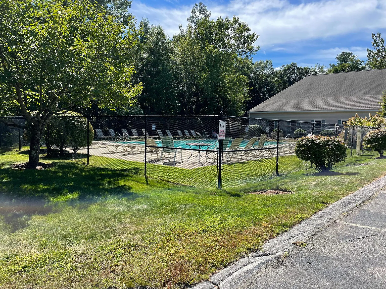 7 Allard Ct — Photo 1