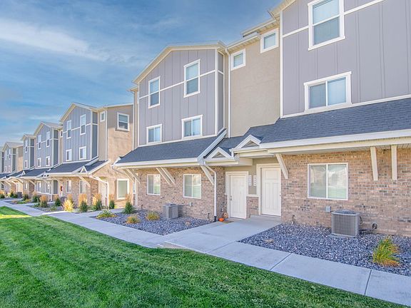 2nd image of 4282 E Parnell Ln #3B-2Ba-1376Sqft