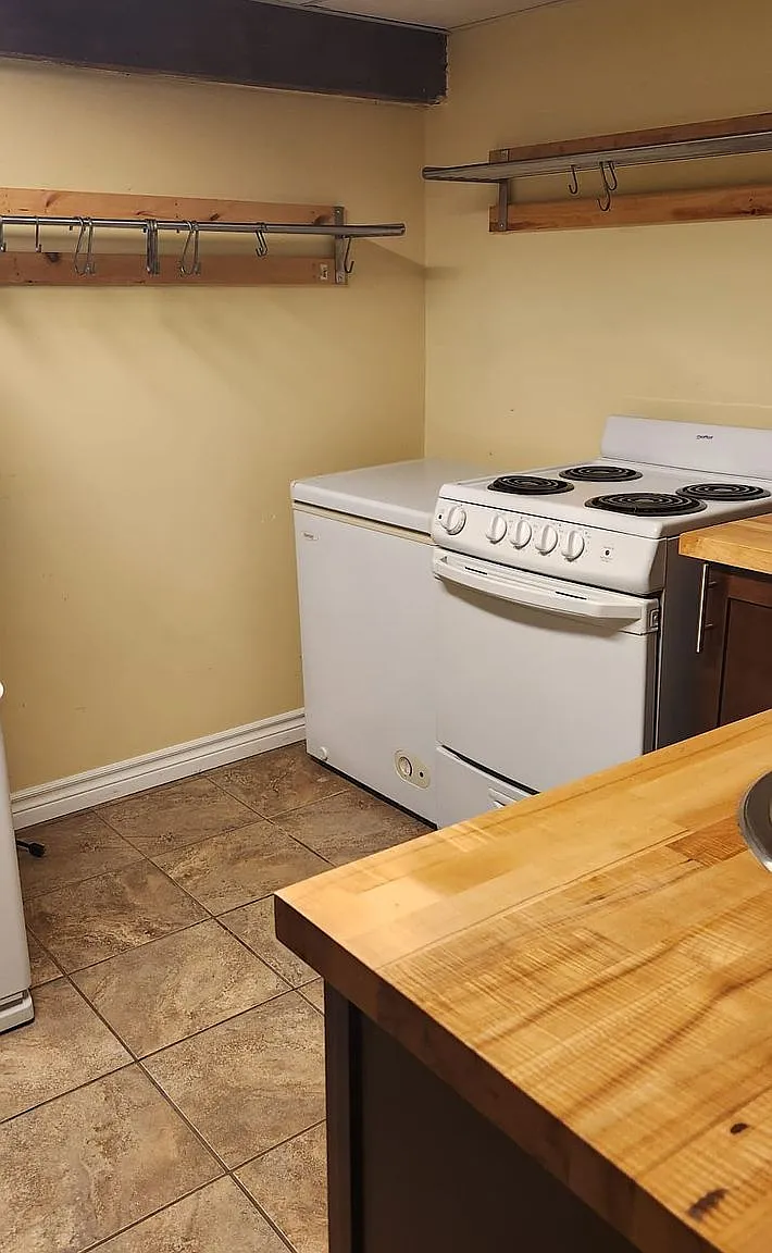2 bed, $1,800 — Photo 3