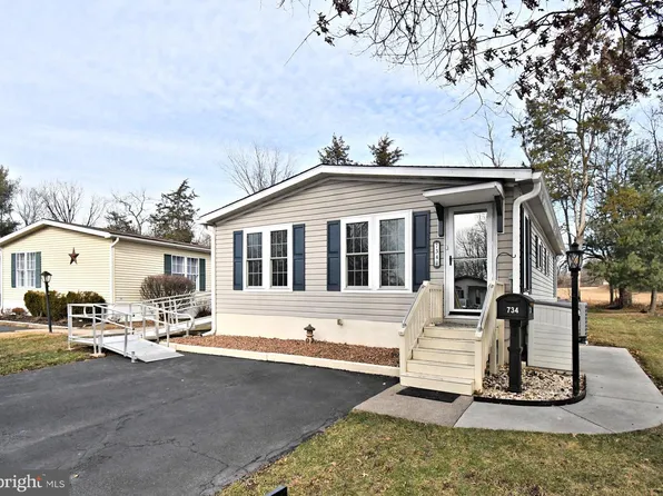 734 Aspen Cir, Red Hill, PA 18076