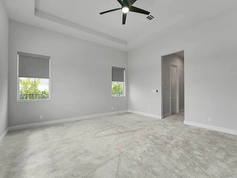 12582 Nautilus Cir — Photo 11