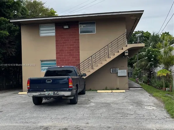 1530 NW 24th Ave, Miami, FL 33125
