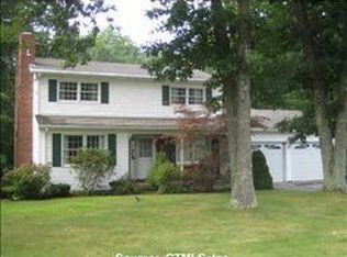 25 Taos Dr, Killingly, CT 06239