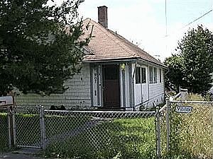 3rd image of 907 McKenzie Ave
