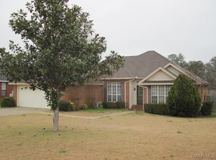 1736 Twelve Oaks Ln, Prattville, AL 36066