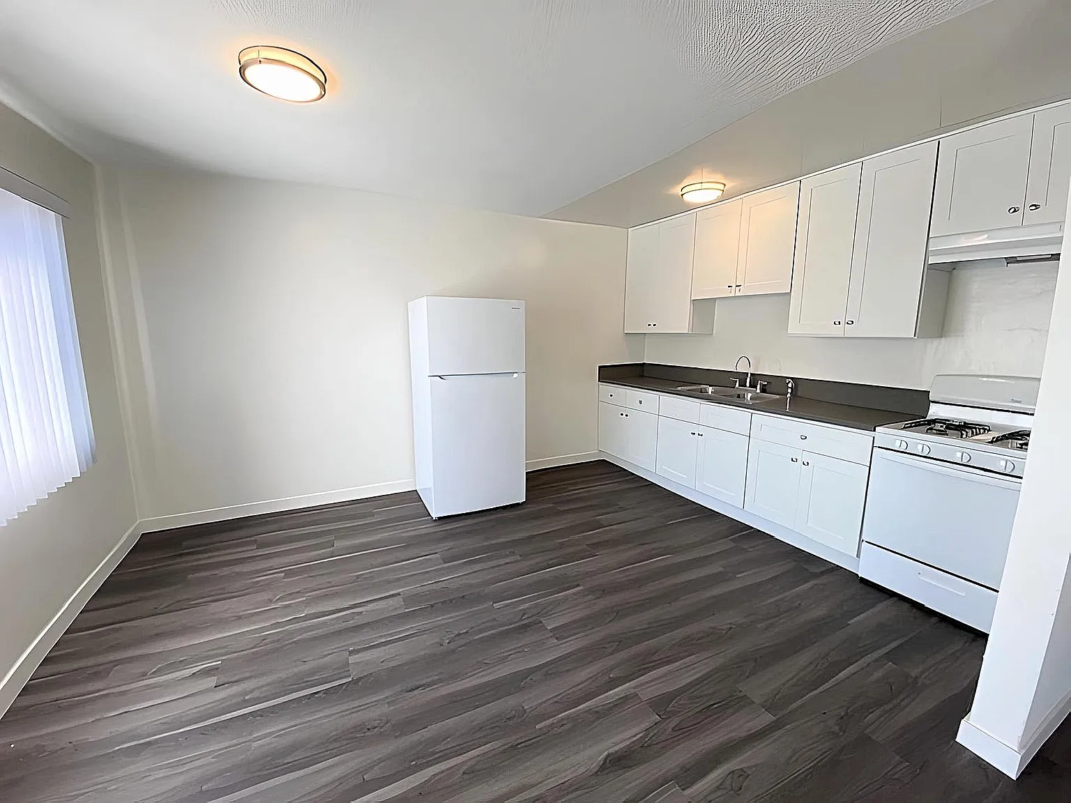 2 bed, $2,195 — Photo 4