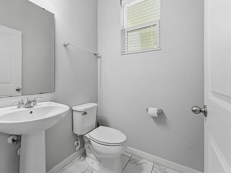 Crown Haven Dr — Photo 7