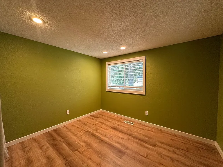 1479 Greenville Dr — Photo 27