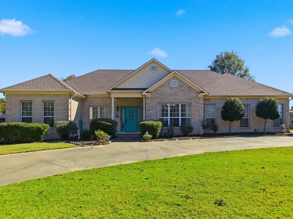 1703 N Lincoln St, Cabot, AR 72023