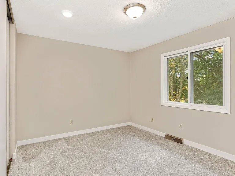 8616 Windward Cir — Photo 10