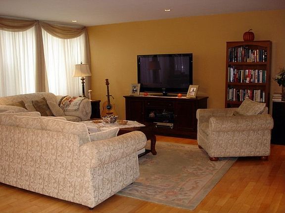 5th image of 16705 12th Ave APT 2C