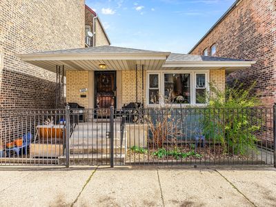 3229 S Carpenter St, Chicago, IL, 60608