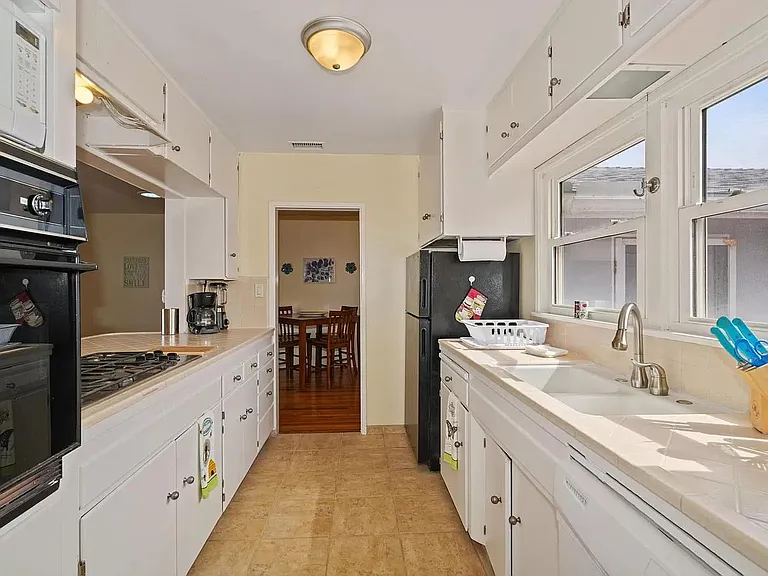 1615 S Myers St — Photo 8