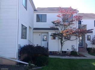 12 Pear Ct, Flemington, NJ 08822
