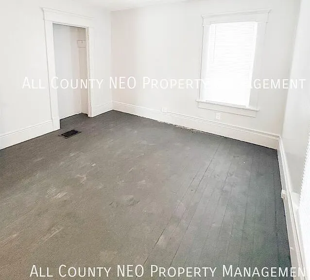 911 Fulton Rd NW #2 — Photo 5
