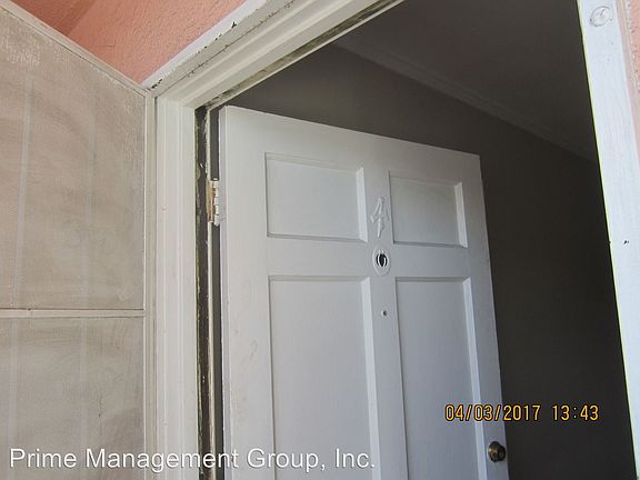 4th image of 3101 W 48th St APT 4