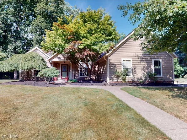 5822 Tanager Ct, Mentor, OH 44060