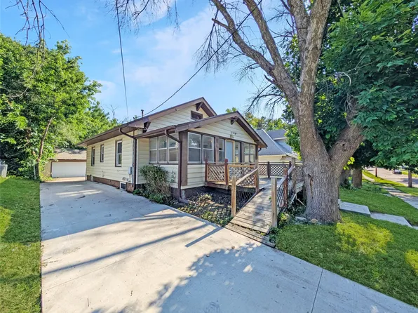 804 Morton Ave, Des Moines, IA 50316