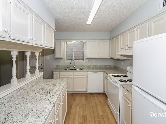 2nd image of 3807 Ross Rd