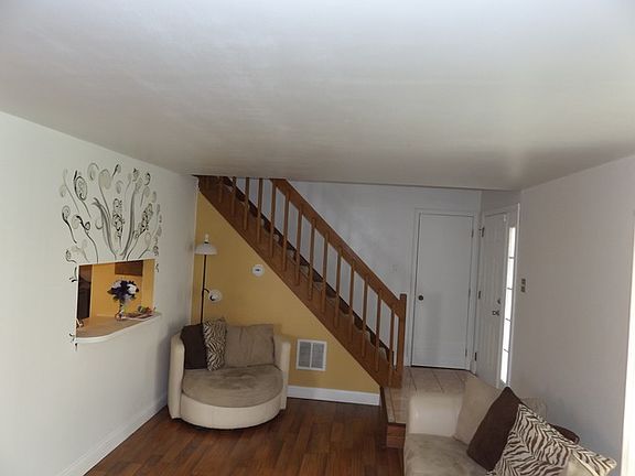 3rd image of 19435 Hickory Pl