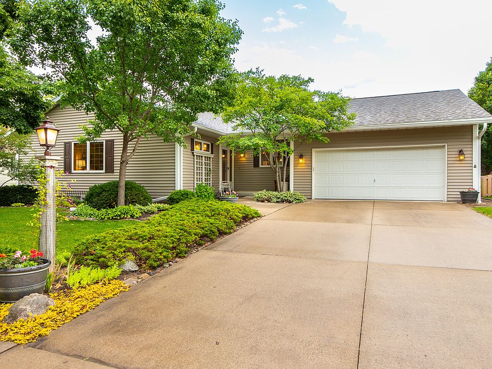 1st image of 1526 Reagan Dr