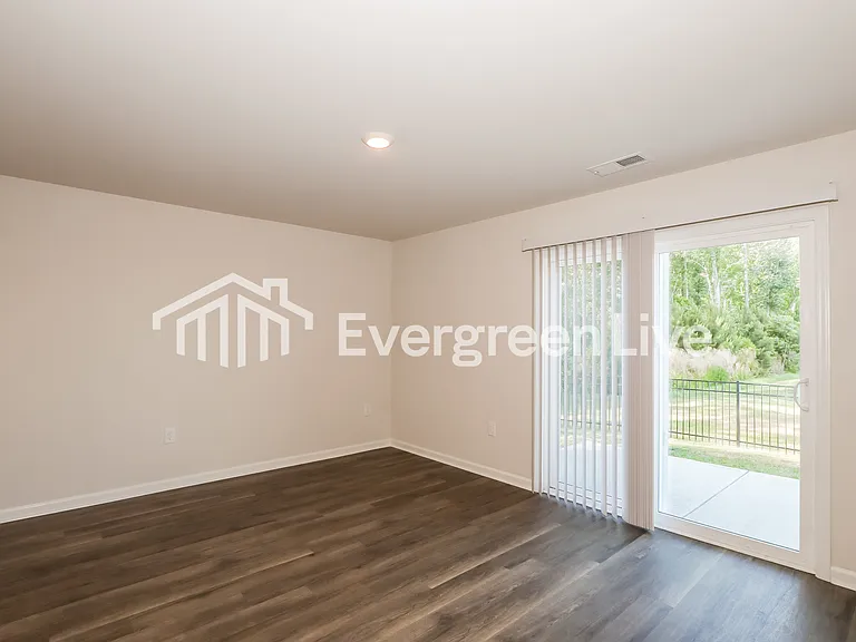 2228 Courtina Way — Photo 5