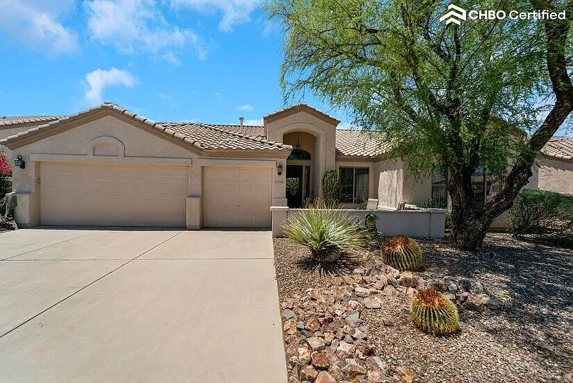 Furnished Home Rental in Oro Valley — Photo 2
