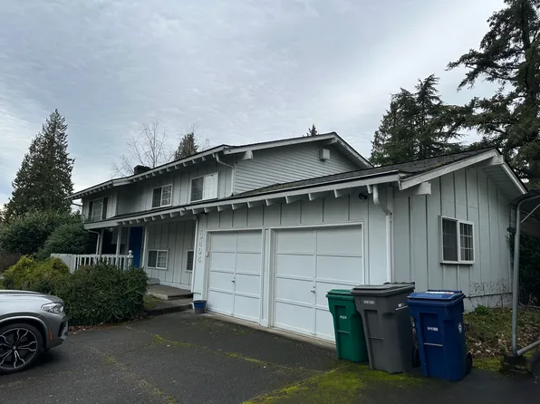 10404 NE 121st St, Kirkland, WA 98034