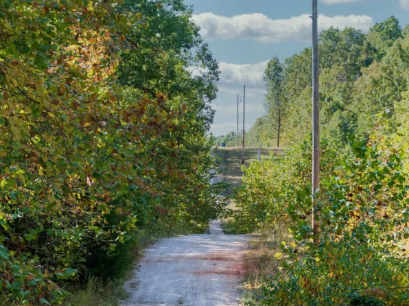 1000th Oaks, Niangua, MO 65713