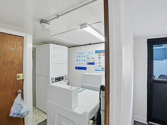 5th image of 99 Irving St