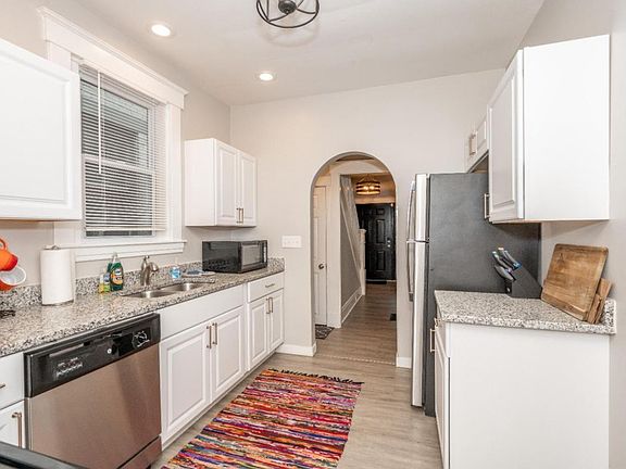 5th image of 631 Hawthorne Ave