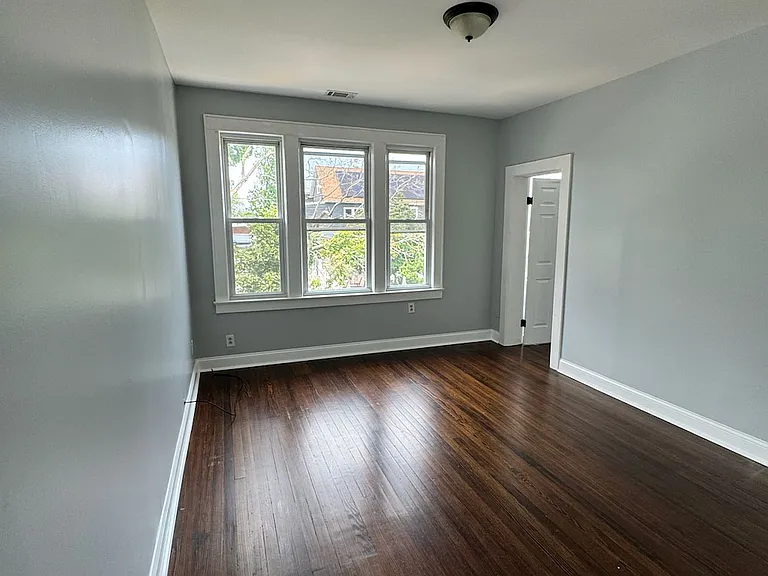 105 W 17th St #2F — Photo 6