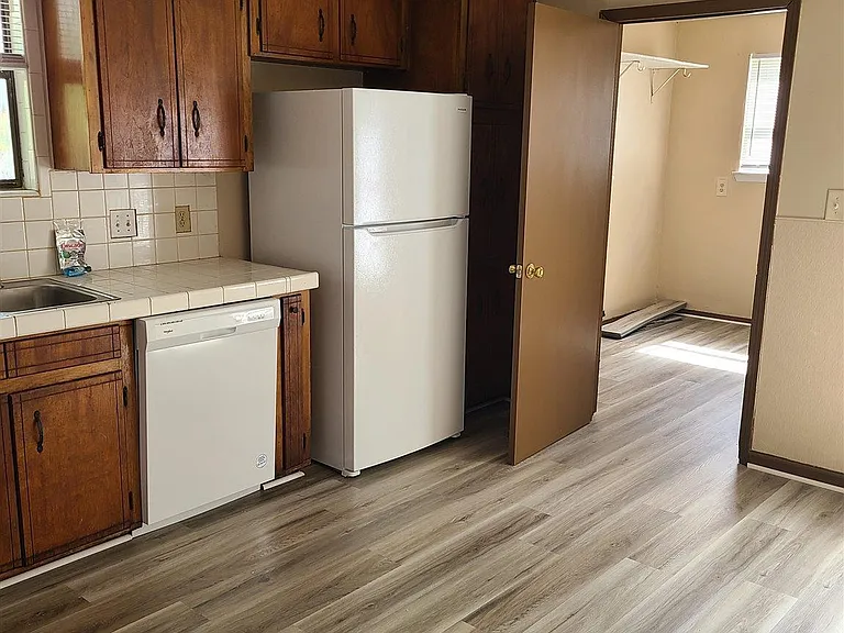 7924 Deborah Dr — Photo 5