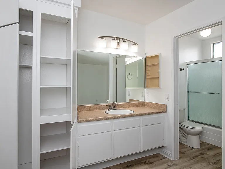 520 W. Wilson — Photo 39