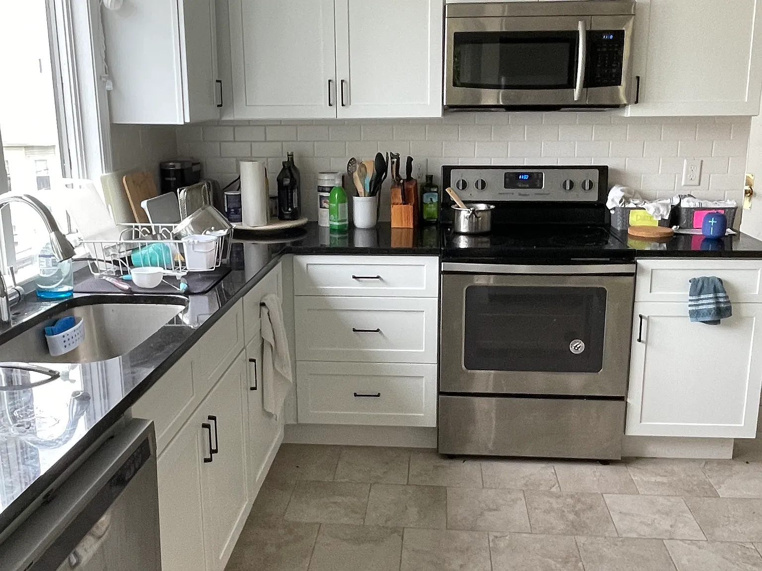 4 bed, 1000 sqft, $4,675 — Photo 3