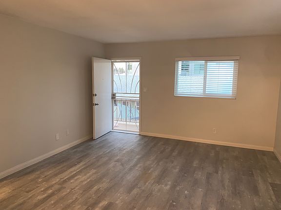 2nd image of 4161 1/2 Kansas St